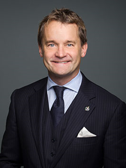 Headshot of Seamus O’Regan Jr.